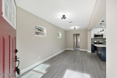 3333 Gilmore st-4