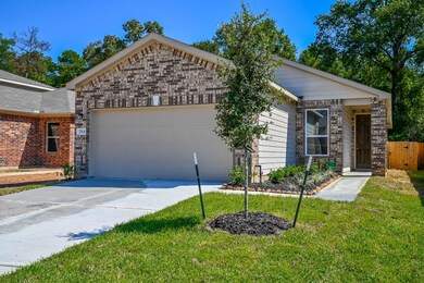 MINUTES AWAY FROM THE WOODLANDS, CLOSE TO THE GROC