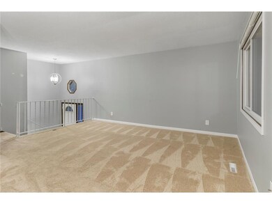 4 Living Room_MLS