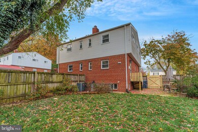 5853 Mount Vernon Dr, Alexandria, VA 22303 - photo 4