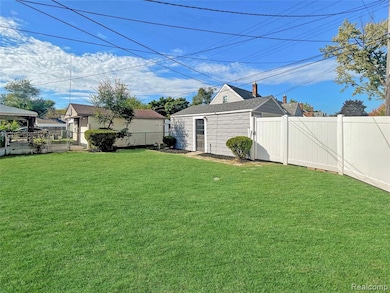 14706 Eureka Rd, Southgate, MI 48195 - photo 5