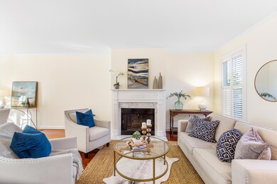 HARDWOOD FLOORS ARE MAGNIFICENT