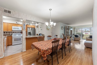 5200 Carriageway Dr unit 101, Rolling Meadows, IL 60008 - photo 3