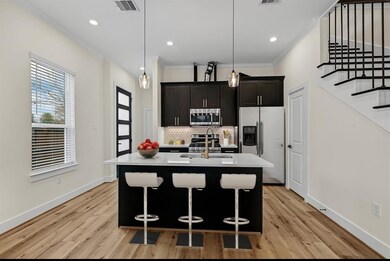 808 Fortune St unit B, Houston, TX 77088 - photo 5