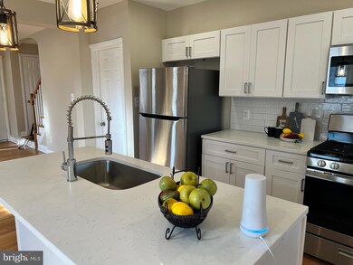 301 Mount Holly St, Baltimore, MD 21229 - photo 3