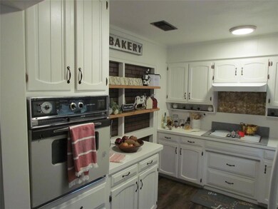 1107 Belmont Rd, Cleburne, TX 76033 - photo 6