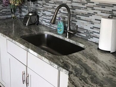 95 Scenic Dr, West Warwick, RI 02893 - photo 2