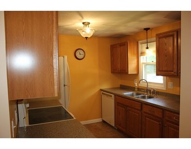 113 Pennacook Dr, Leominster, MA 01453 - photo 3