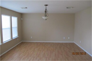 5814 Wickover Ln, Houston, TX 77086 - photo 4