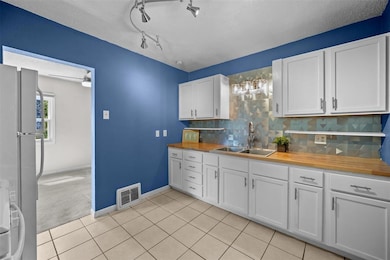 2217 Searle St, Des Moines, IA 50317 - photo 7