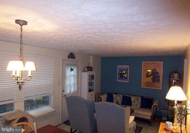 22418 Stablehouse Dr, Sterling, VA 20164 - photo 5