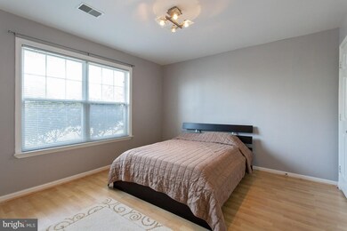 16928 Jed Forest Ln, Woodbridge, VA 22191 - photo 6