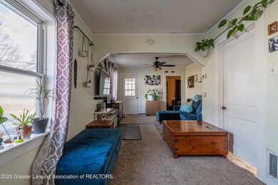 216 W Thomas-010