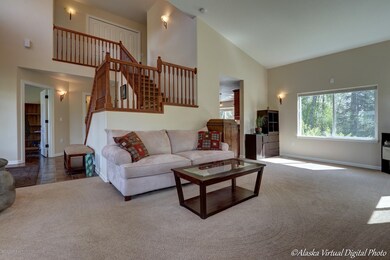 Living Rm showing staircase