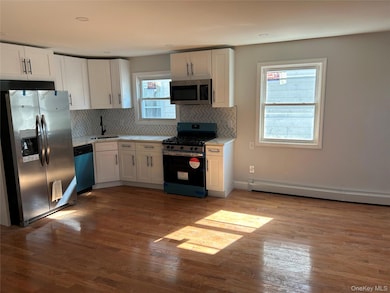 110-33 178th St unit 2nd fl, Jamaica, NY 11433 - photo 2