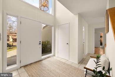 8809 Hidden Hill Ln, Potomac, MD 20854 - photo 5