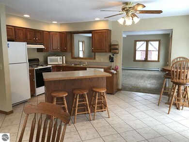 5259 E Michigan Ave, Au Gres, MI 48703 - photo 2