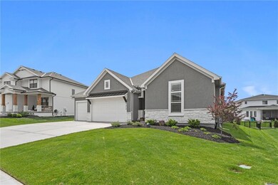 9272 Barth Rd, Lenexa, KS 66227 - photo 4