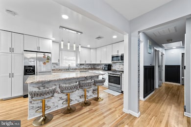 410 Lewistown Rd, Springfield, NJ 08022 - photo 3