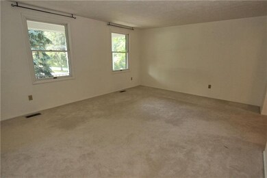 Spacious leaving room with the natural light via t