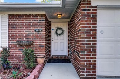 5018 Acre Estates Dr W, Jacksonville, FL 32210 - photo 4