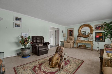 7-web-or-mls-2672-mccutcheon-rd