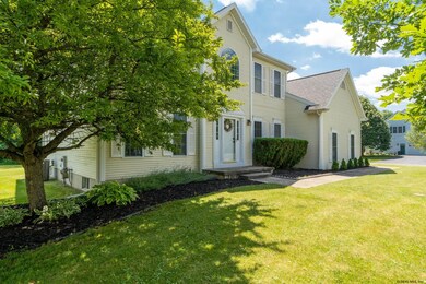 128 Hasgate Dr, Delmar, NY 12054 - photo 4