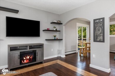 07-Living Room-ELKO1258