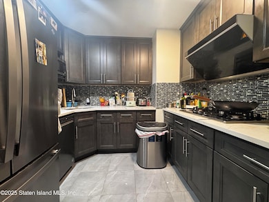 439 Ilyssa Way, Staten Island, NY 10312 - photo 3