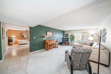 06 - Living Room