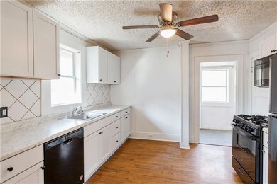 3503 Clark St, Des Moines, IA 50311 - photo 7