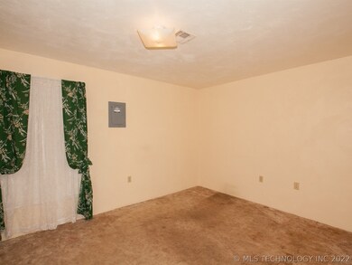Second bedroom