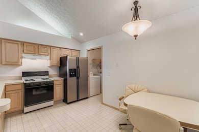 8582 Stonewoods Ln, Powell, OH 43065 - photo 7