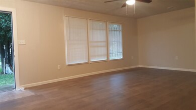 7641 Crofton St, Houston, TX 77028 - photo 3