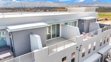 11054 S Lake Run Rd, South Jordan, UT 84009 - photo 3