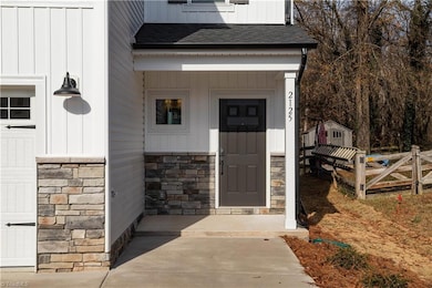 2125 Hogan Point Dr unit 1018, Winston-Salem, NC 27127 - photo 2