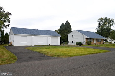 114 Nursery Ave, Levittown, PA 19057 - photo 2