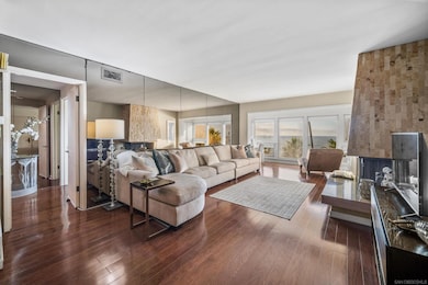 1039 Coast Blvd unit H, La Jolla, CA 92037 - photo 6