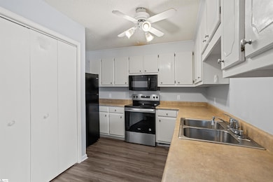 18 Warren Ct, Greenville, SC 29607 - photo 7