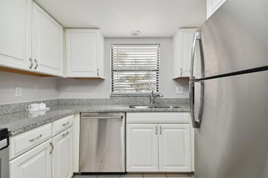 101 Lake Ave NE unit 101, Largo, FL 33771 - photo 6