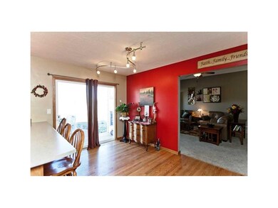 Eat-in Kitchen.
