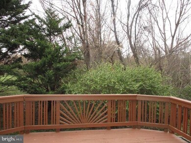 7143 Ladd Cir, Frederick, MD 21703 - photo 2