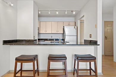 Kitchen with Breakfast Bar