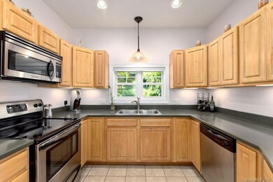 Spacious U-Shaped Kitchen