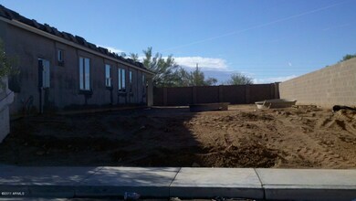 Huge sideyard