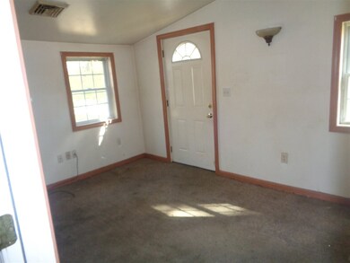 52 Elm St, Winchester, NH 03470 - photo 4