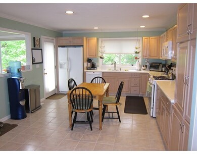 467 Captain Eames Cir, Ashland, MA 01721 - photo 3