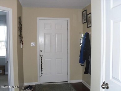 110 Crooked Run Dr foyer
