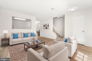 19742 Teakwood Cir, Germantown, MD 20874 - photo 3