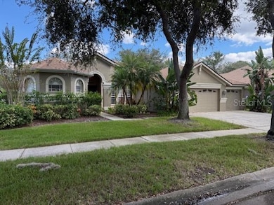 5955 Jaegerglen Dr, Lithia, FL 33547 - photo 2